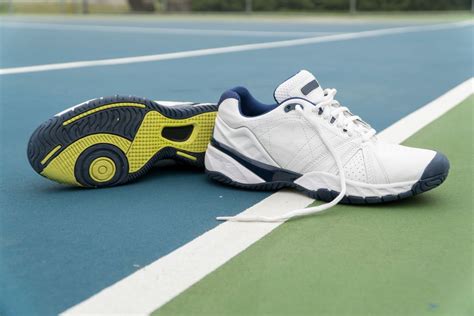 shoes for hard court